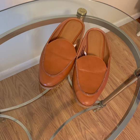 Brown Leather Dress Shoes - Picture 2 of 3